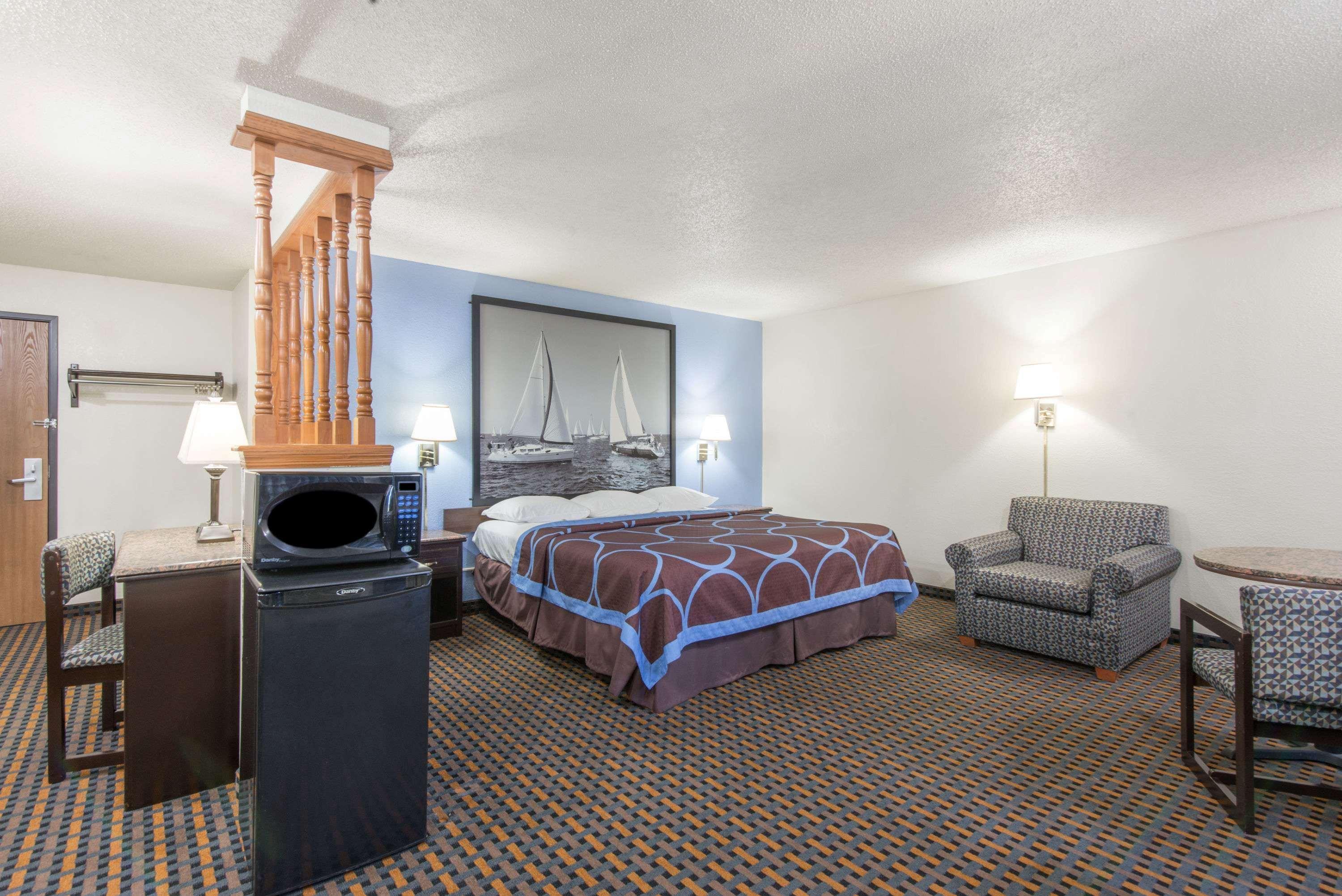 Hotel Super 8 By Wyndham New Castle Extérieur photo