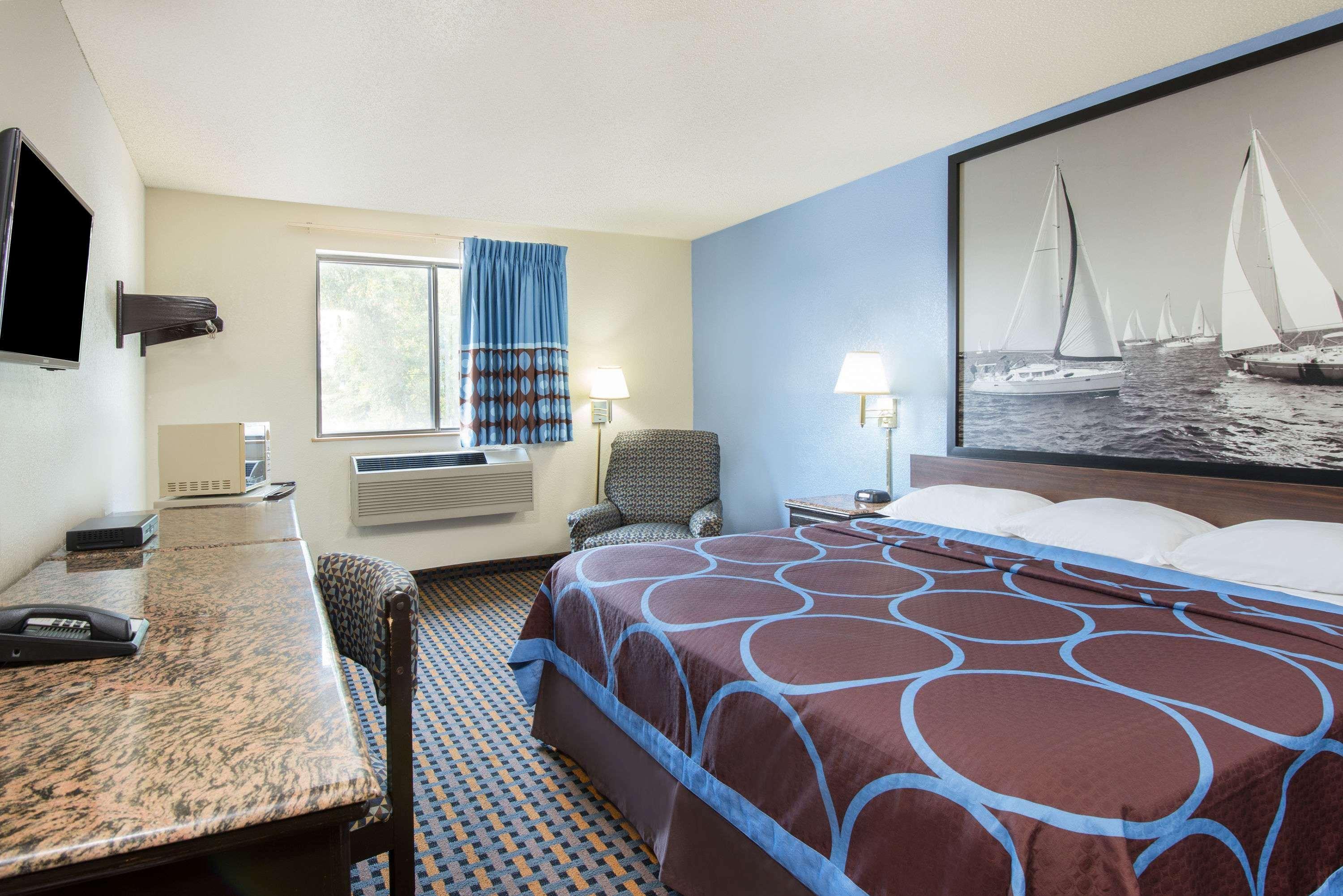 Hotel Super 8 By Wyndham New Castle Extérieur photo