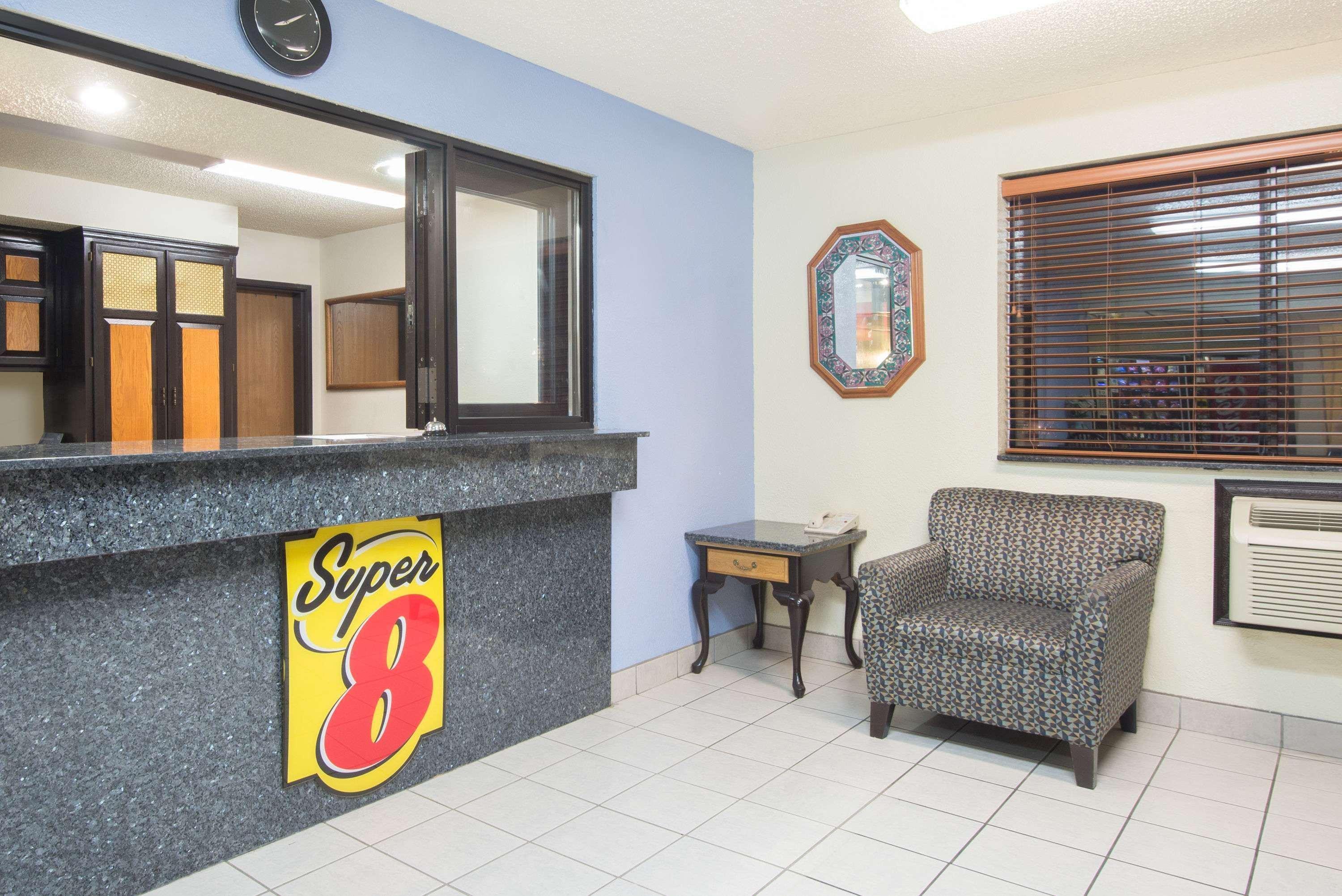 Hotel Super 8 By Wyndham New Castle Extérieur photo